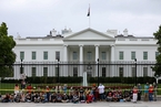 美国原住民日 民众聚集白宫外要求应对气候变化