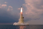 朝鲜成功试射新型潜射弹道导弹